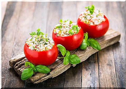 Stuffed tomatoes as dinner suggestions