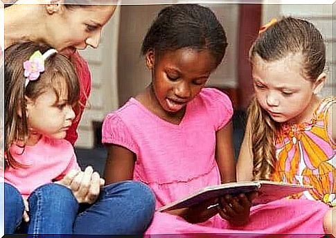 start reading: children sit and read
